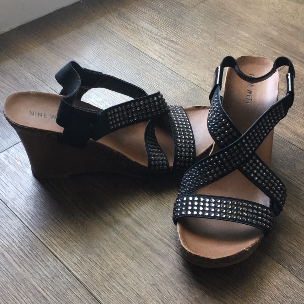 Nine West wedges never worn